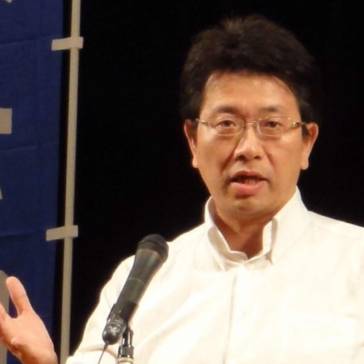 愛知県会議員。公明党愛知県本部幹事長・文化芸術振興会議事務局長。防災士。豊田北高・体育会系国語教諭・軟庭部監督、新聞記者等を経て現職。名古屋西高同窓会書記、元消防団員、元小PTA会長等地域活動も。教育・文化の力で明るい社会づくりが夢。ゆで卵大好き。筑波大卒。
