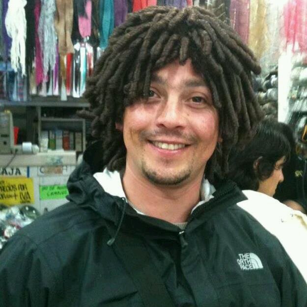 Twittero principiante, amante de la vida, las cosas simples, amante del Reggae,Dancehall y su buena ganjah... One Love Blessings