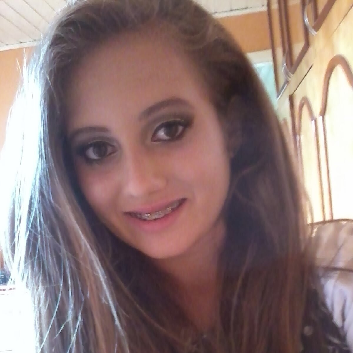 A Priiincesinha que não Nasceeu
Para ficar preza no casteelo, Maaiss Sim para
Enfrentar A realidade Com a Cabeça Eguiida ~ ♥
Me segue amore!