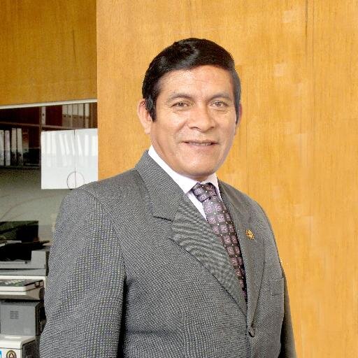 Cargos desempeñados: Secretario General (Universidad Nacional de Tumbes, Universidad Peruana Unión); Secretario Académico (UPeU), Estudios en UNMS, UFVR y UIGV.