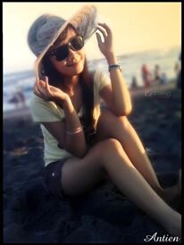 Single | 06 Agustus 1996 | semangat untuk selalu tersenyum :) |(ˆ⌣ˆ) | @EndankSoekamti_ | @tanpabatas_ |