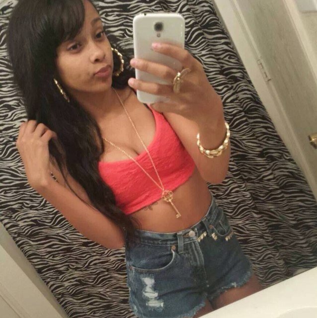 U got #99 problems & I have none  #BrittaniMariee .. #Lightskin/Yellabone.. #RealFemale.. #16&older.. #Cancer.. #PrettyBadd.. #SingleeLifee #AaliyahArmy §