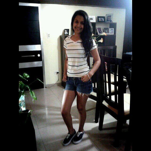 Estudiante de Comunicacion Social - URBE*-* He aprendido que no tengo que esperar nada de nadie, tengo que ser feliz a mi manera. :)