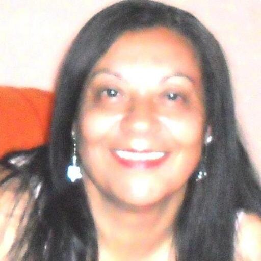Estou apenas querendo ser feliz,agora e sempre,amém Ah,sou fâ da Sonia Abrao e adoro ela de montão e sonho conhece-la pessoalmente.