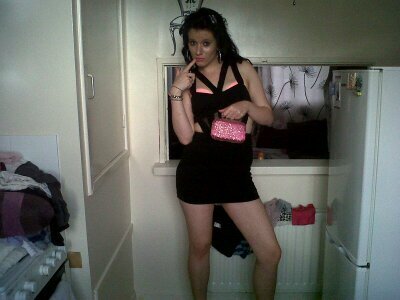 chezzab24's profile picture. well what you see is what you get am a fun loving party lass