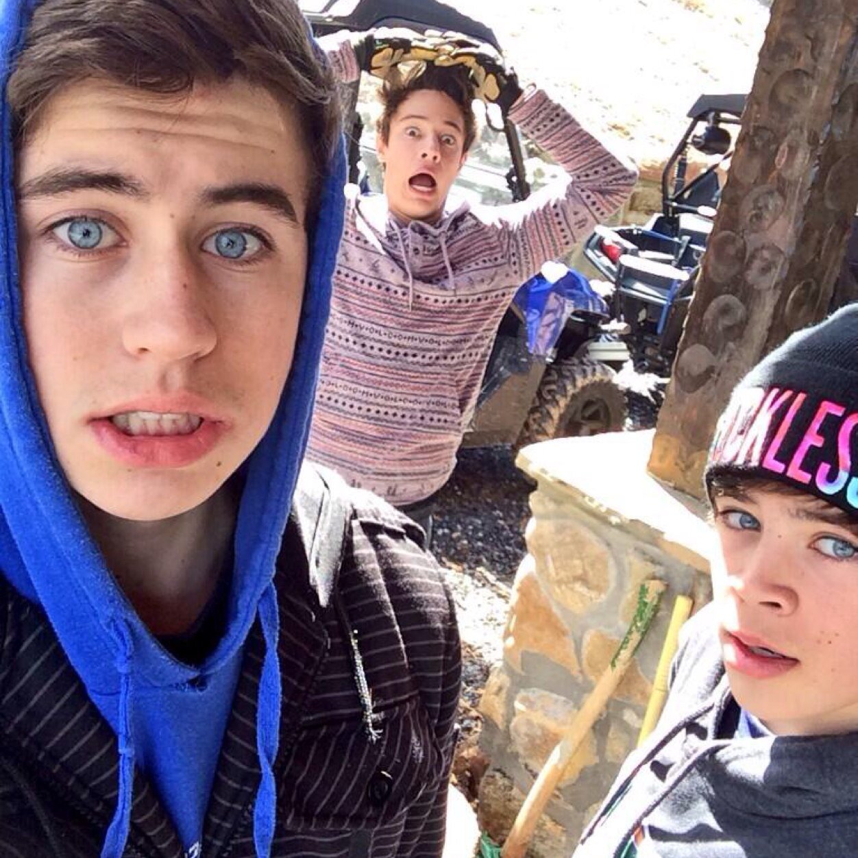 Nash Grier Hereeeeee u could like follow me OR NAH {{Crushing}}