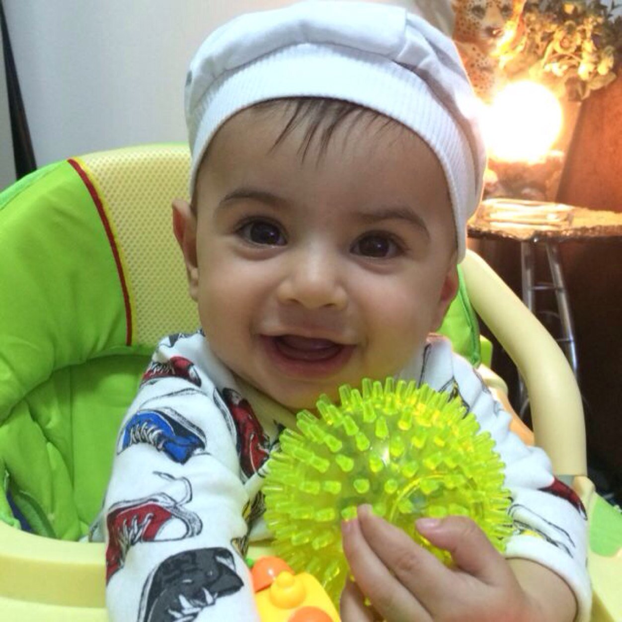 AlinsssT's profile picture. 