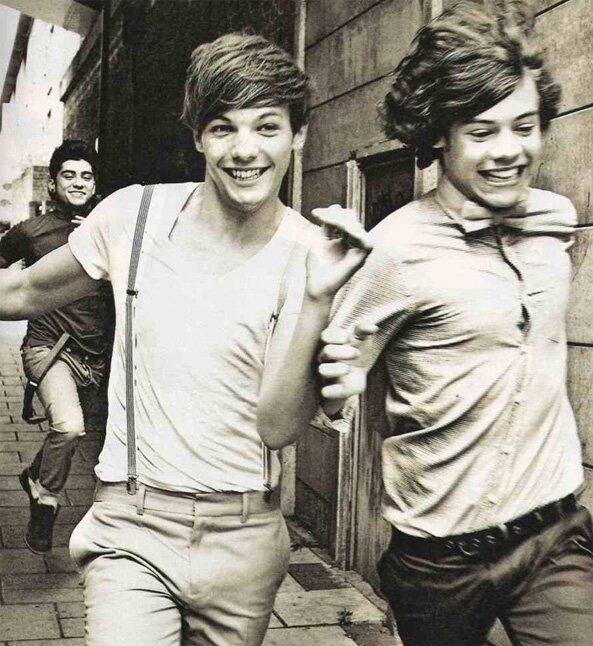 free follow :) please go follow @acetylcolarry because she loves you and thinks you're beautiful :)