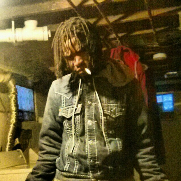 Free keem mikemike berry dub doe squeese cheese lil rob peewee cash kid dtay mista an fu.. rip oneal kutta lil c stank and yo dead bitch..