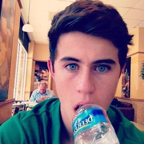 Go follow @zayuuuuum :)