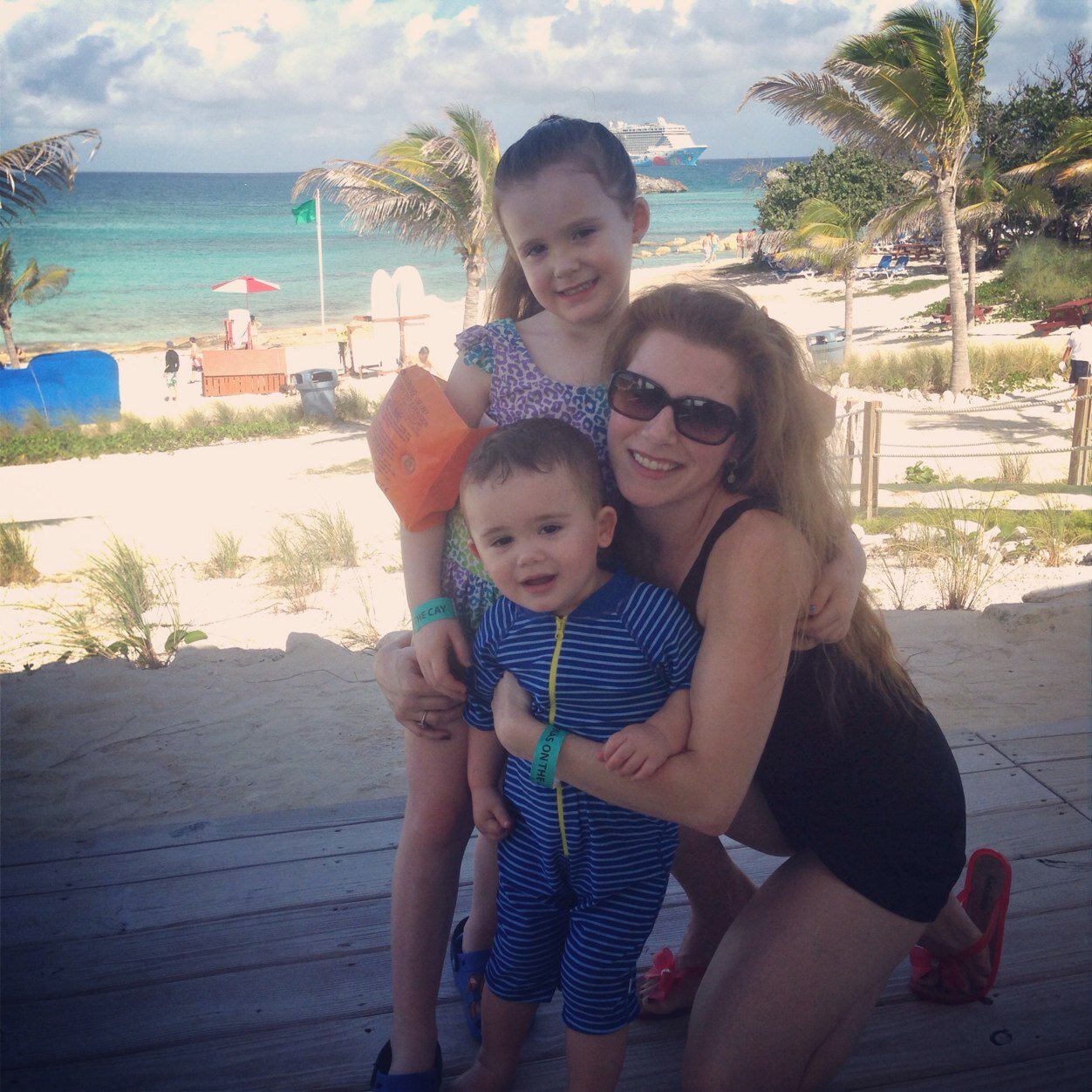 kristvee's profile picture. 