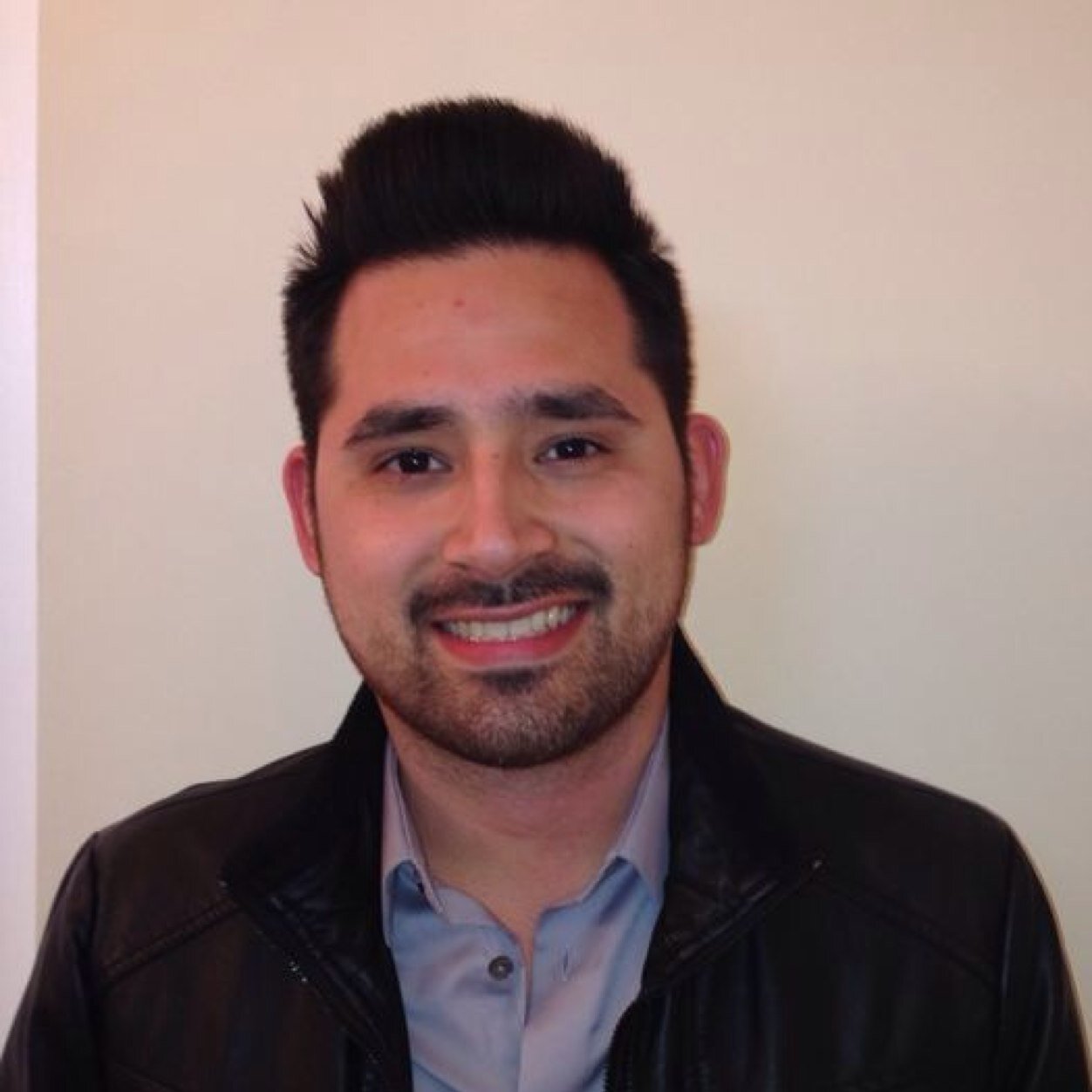 Juan Lobo. Venta y Renta de propiedades en todo los EE.UU. Real Estate Associate. Realtylj@gmail.com Telf: +1 786-571-9344 Instagram: @realtyllc