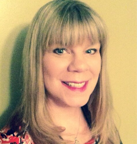 Usually interested in everything, sometimes nothing. Working mom of twin teenagers. Dabbling in photography.
