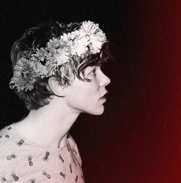 Heyoo! Go follow @maria_pm15 bc she loves you and gave you this free follow :)