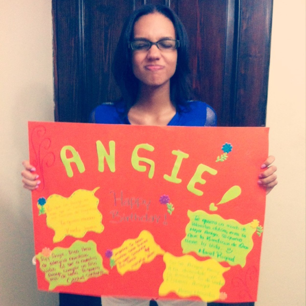 Esta soy yo, en 140 caracteres... #GodsLittleGirl Love my Family the most! #FEA :p