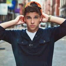 luxweasley's profile picture. 13, bday Feb 3rd , Ravenclaw 3rd yr, gay --jake--