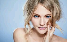 lyric_weasley's profile picture. 14 , bisexual ,  5'5 , 5th yr Hufflepuff interested in werewolves and mind magic single    -- --