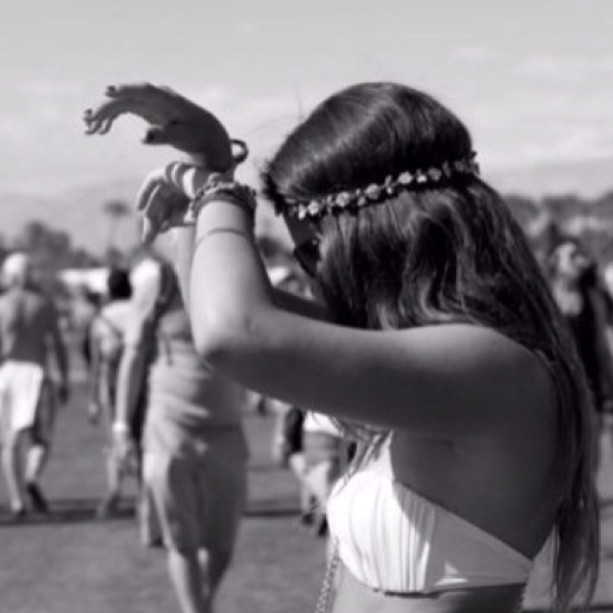 EmelyRave's profile picture. hey guys ! follow me not your dreams !✌️ In Love with my friends ...love ya never again without you!❤️ be happy!