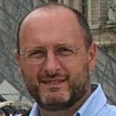 gigi_fusari's profile picture. Qui si vive così, day by day, night by night. E intanto il mondo si distoglie dalla sua poesia (Rafael Gualazzi)