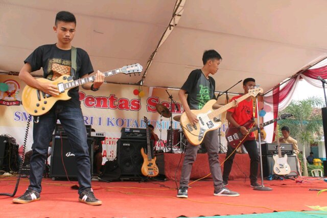 Official Double Name Band twitter.                 _SMANSA_