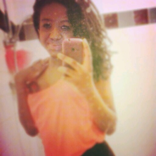 insta :iamdessx