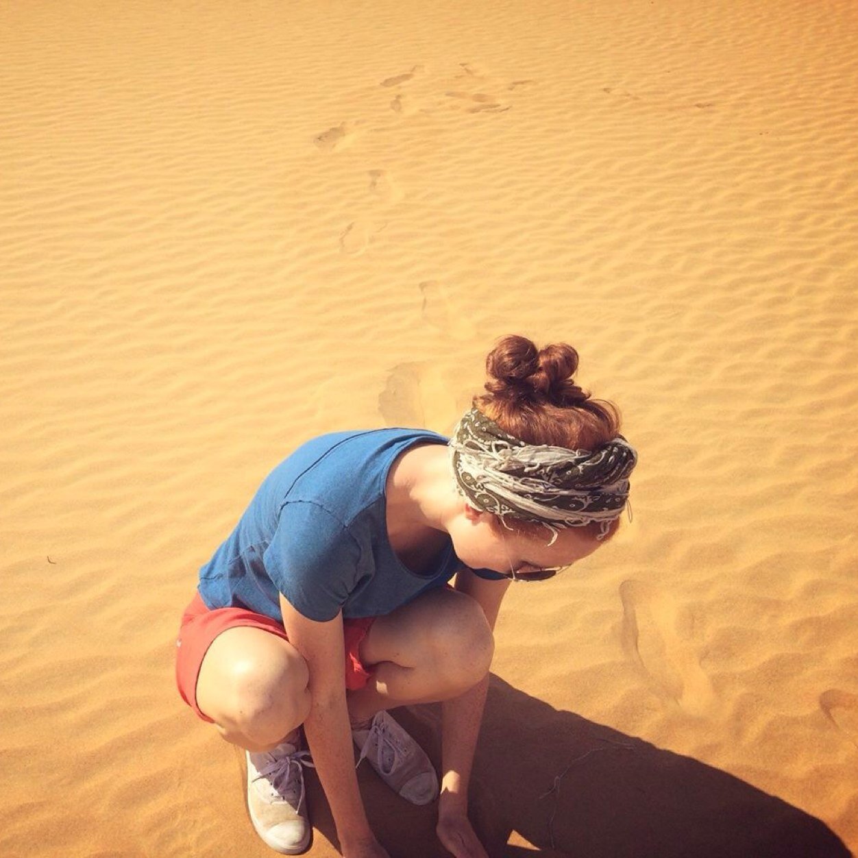 dailyum's profile picture. explorer of books,history,culture