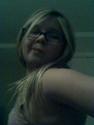 abbynewman16's profile picture. 