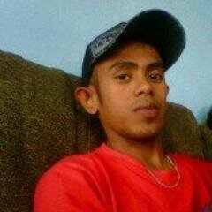 Aku Orang Yang senang membuat orang tertawa ! Hehehe