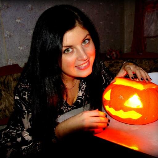 Follow my partner: @Ponder!! Licensed nutritionist, slow foodie, amateur gardener.