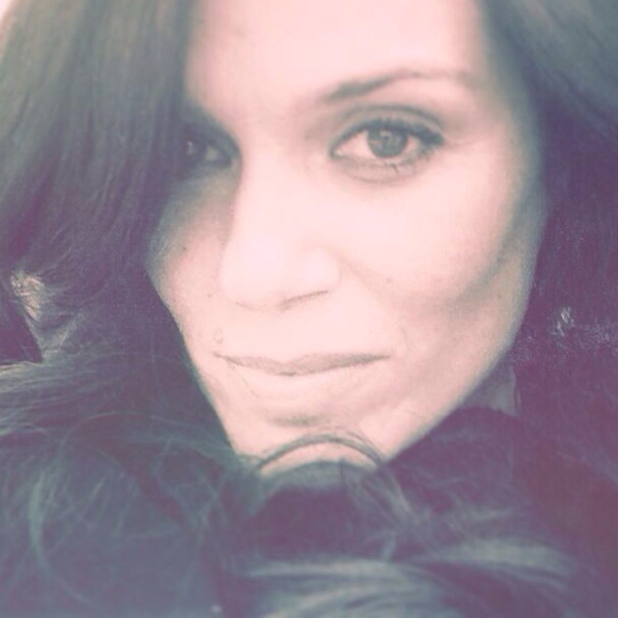 AynurAbbott's profile picture. 