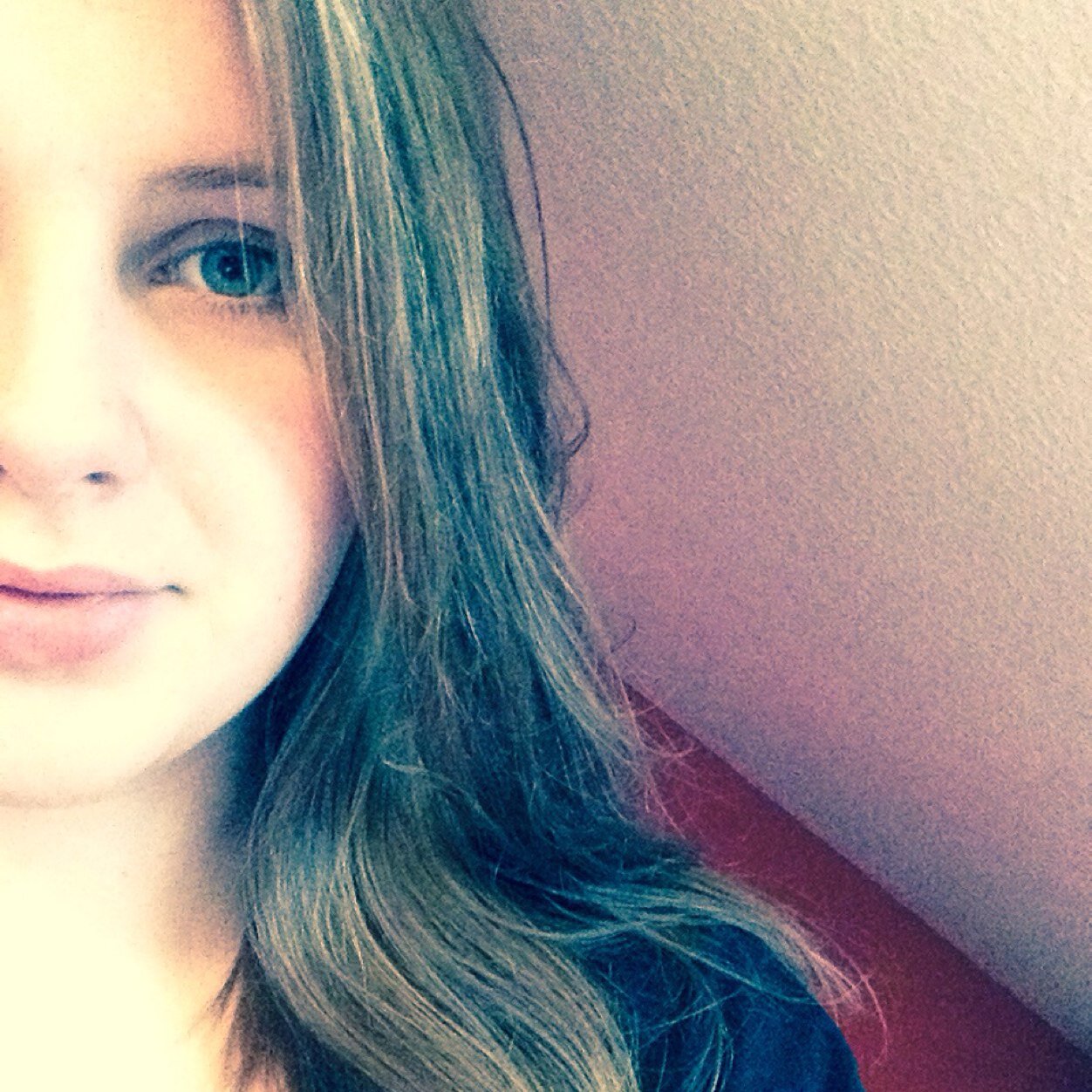 Hey :D I'm a Directioner *O* I follow back if you ask :) love u all :*  0/5 :'(( #OnceaDirectioneralwaysaDirectioner *-* Germany