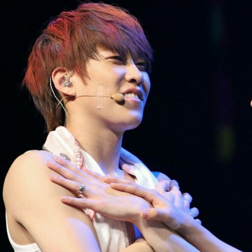 พี่หมี `ㅅ` (Shim Hyunseong)  Lead Vocalist Member of BOYFRIEND  BF Twitter : @G_BoyFriend  open : 2011/11/09 #93line #현성 #starship-ent