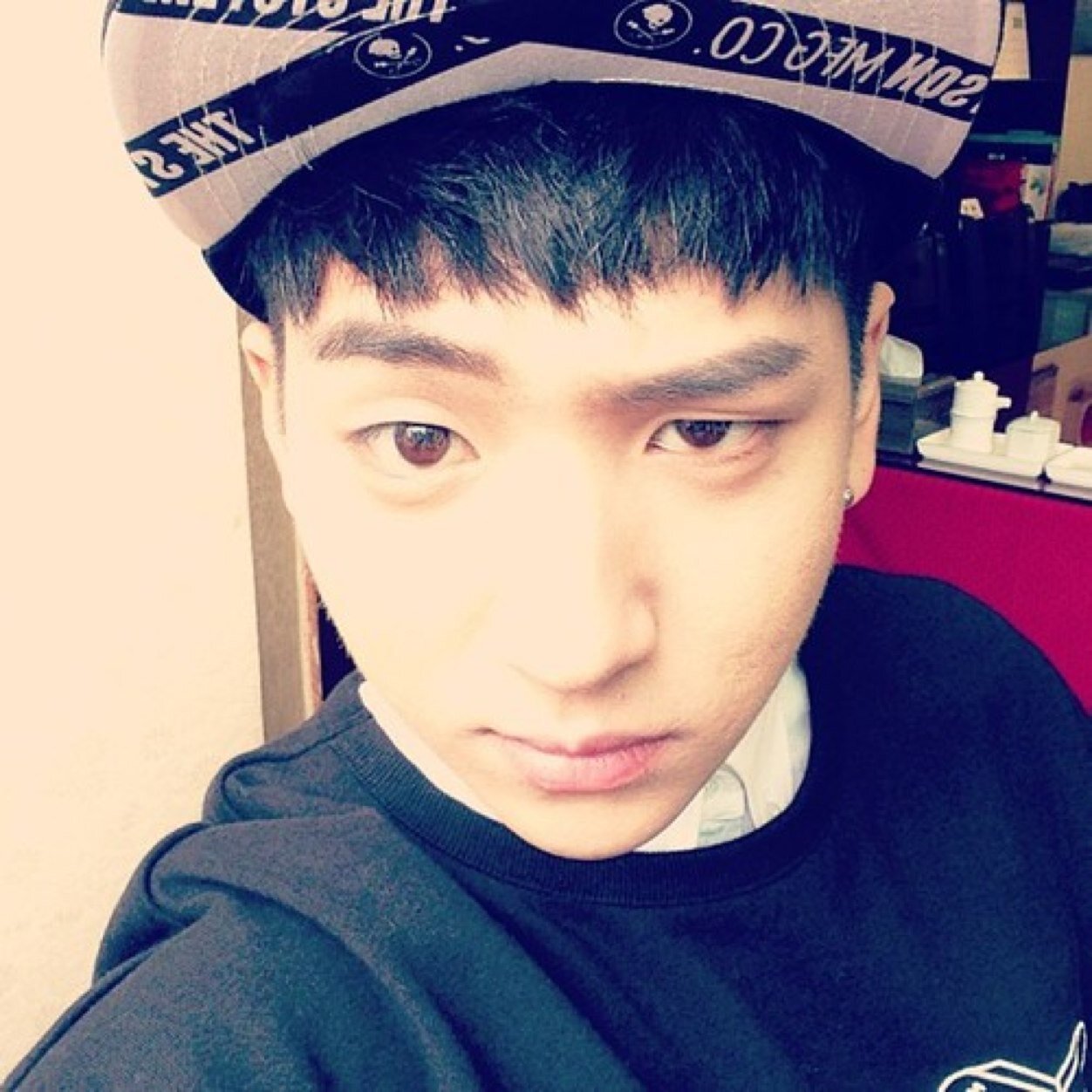 เซย์ไฮเซย์ฮัลโหล กระผมบาโรคนหล่อเฟี้ยวเงาะกระเพาะแตก แค่บอทนะนั่นไม่ใช่ตัวจริงบ่อิงนิยายเด้อครับ #92line#B1A4#SKYFLYFAM