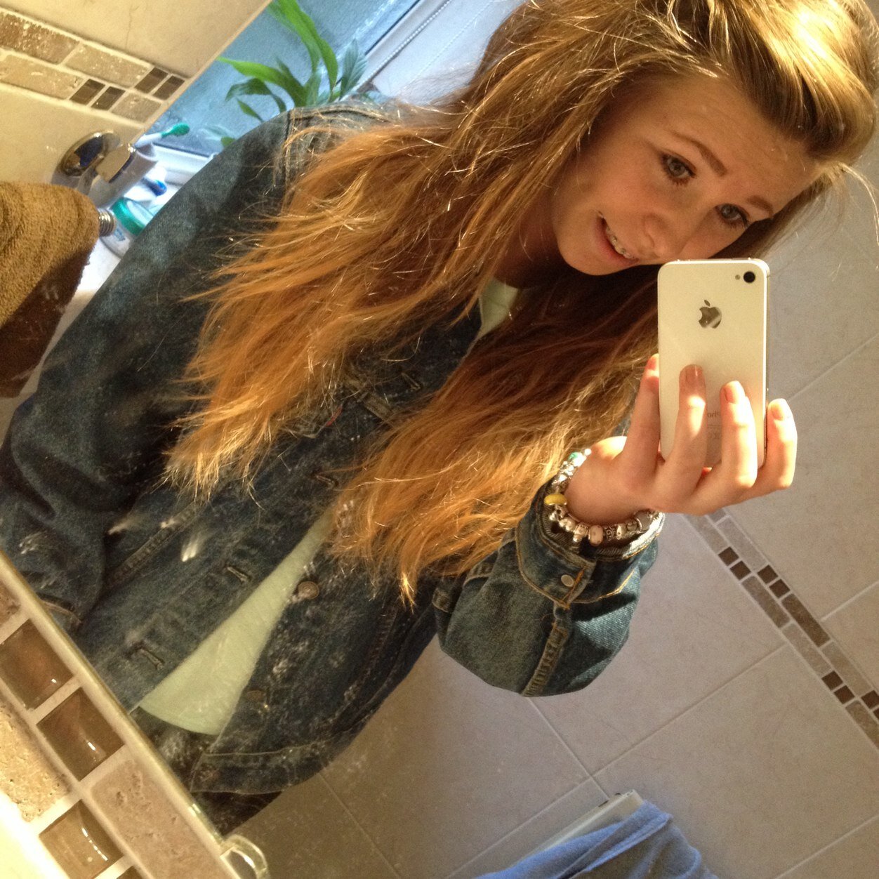 aiming for 320 followers!       
snapchat me;jas.wilkinson
