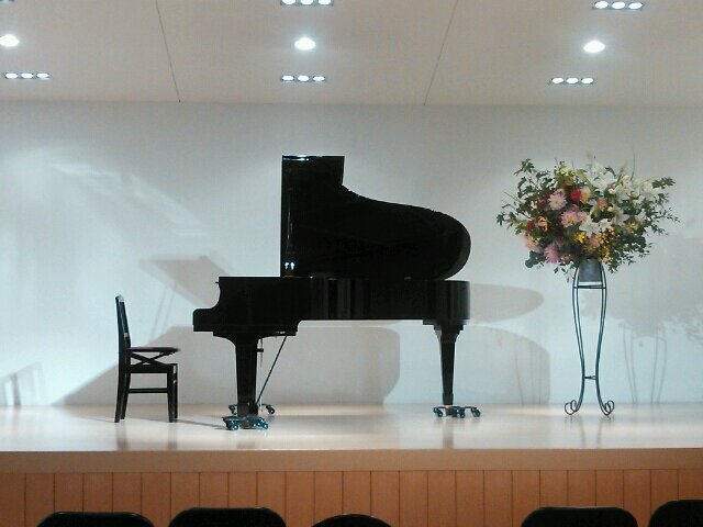 札幌で、出張レッスンを主としたピアノ教室です☆楽しくわかりやすくを心がけて、毎日笑顔でレッスンしてます♪始めてみたい方はお気軽にお問い合わせください(^-^)