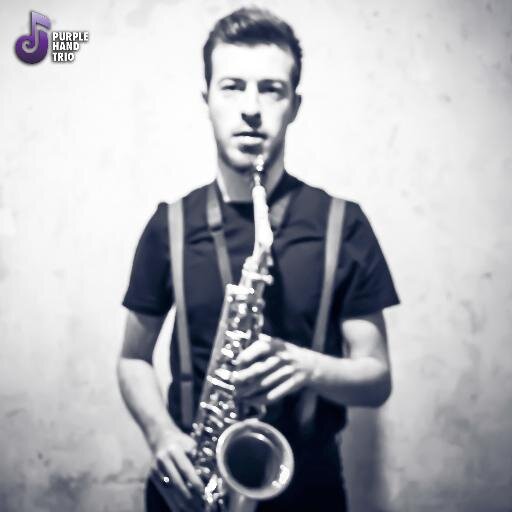 Sinan Keskin, the founder and alto saxophonist of the Purple Hand Trio, embraces West Coast / Cool Jazz style accompanied by modern and exuberant touches…