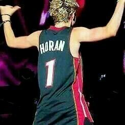 Desarae24's profile picture. 