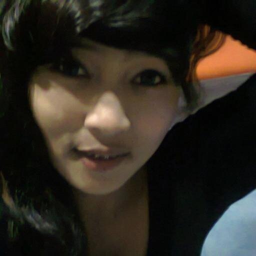 gua hanyalah gua , gua cwe biasa dan sederhana :) gua hanya mempunyai cinta buat mereka yang gua sayangi .. gua gapernah memaksa mereka buat sayang ke gua ,..