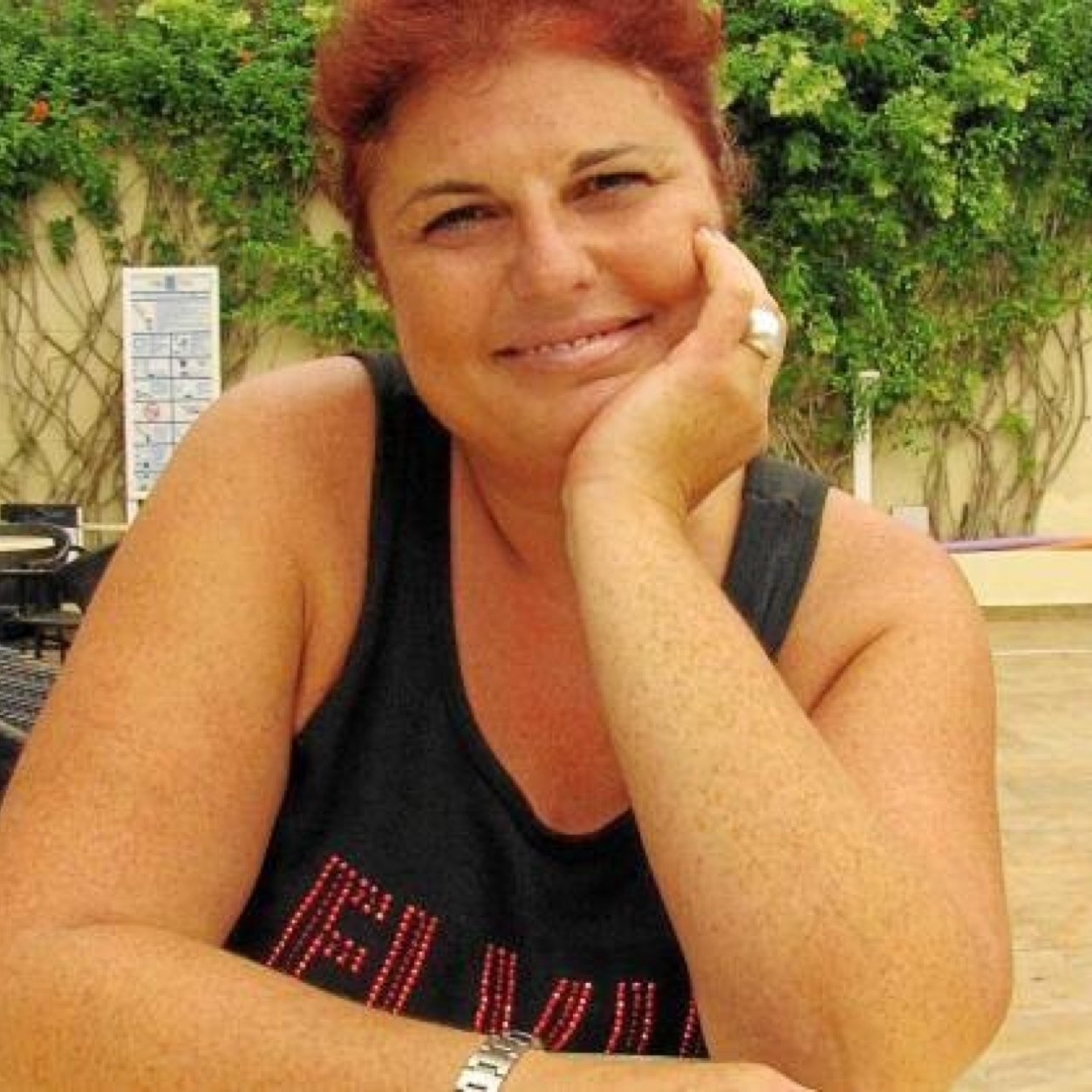 Cantante de Tete y los Ciclones.  Actriz en El Amor Enamorado. Incombustibles TVG