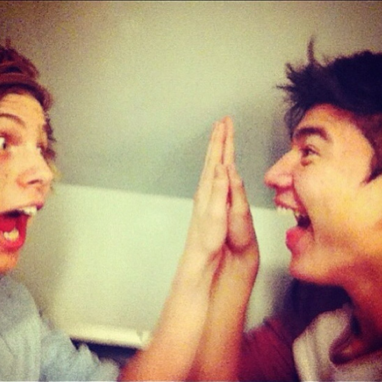 devana5SOS's profile picture. just two girls who love five seconds of summer one direction and chipotle;) #professionalfangirls