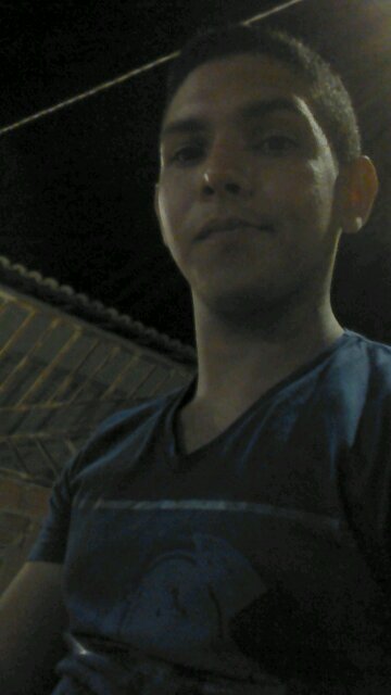 !i!i!i!i!i!i!i!i Cristão. 
Sonhador, viciado em ((ROCK)) boa musica, guitarrista, com os pés no altar, vivendo  pela graça de Cristo !i!i!i!i!i!i!i!i