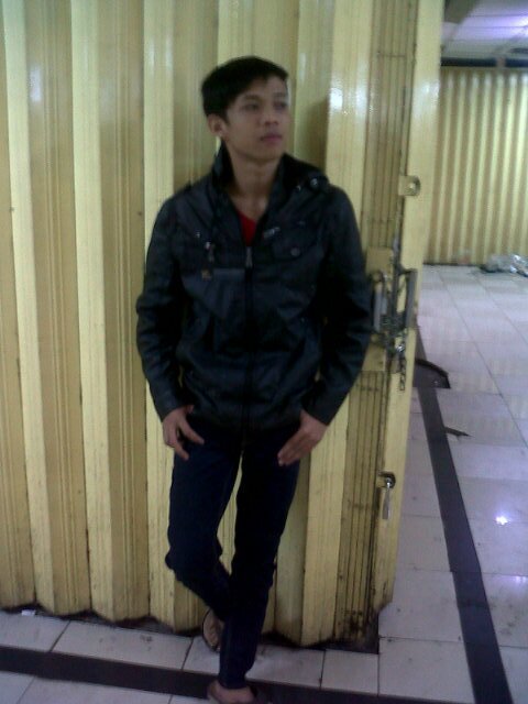 Kenali gw lebi deket dulu deh biar tau sendri,
