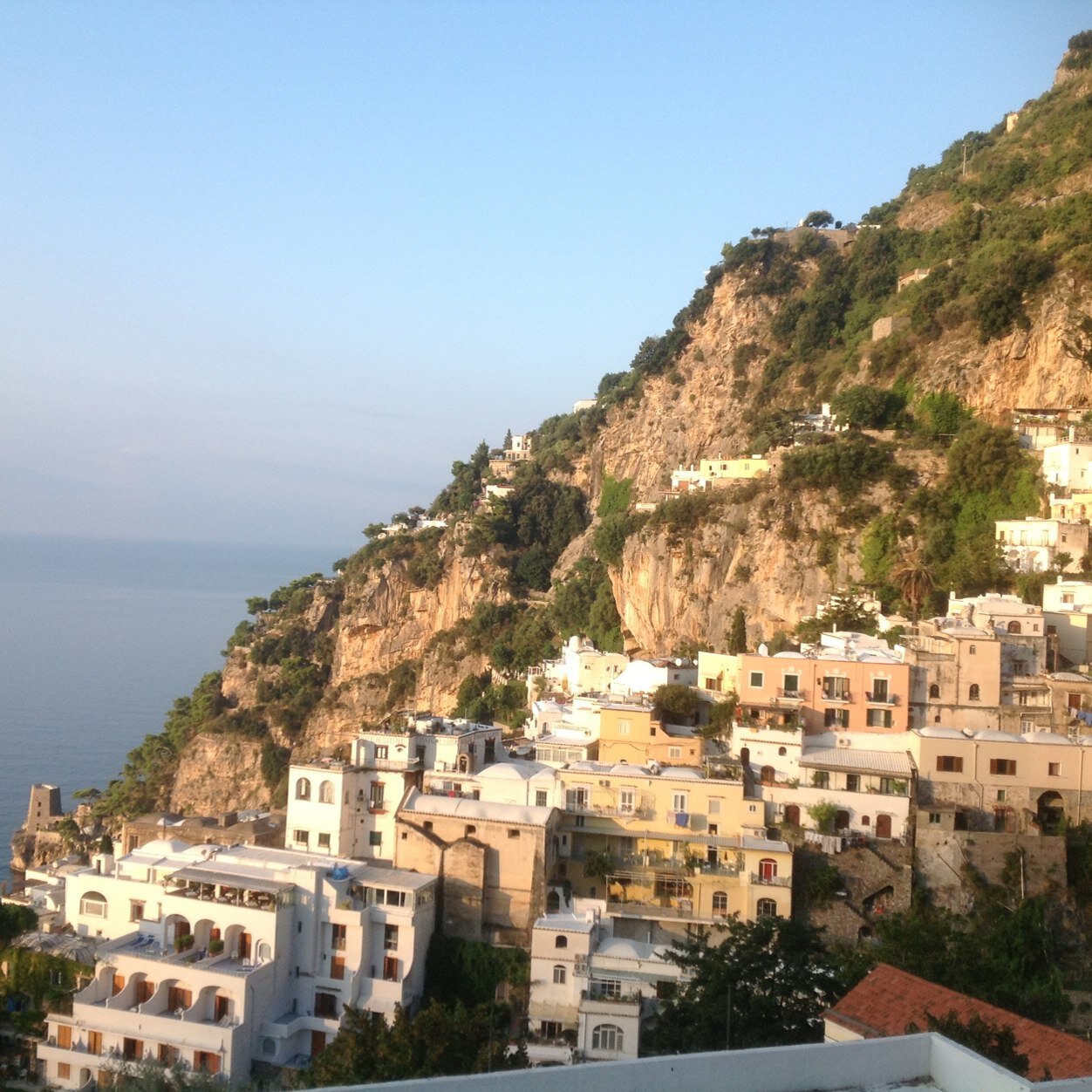 AequaLimo Private Tours is a family-business.Come to discover the beauties of the Amalfi Coast,onboard of our Mercedes benz fleet and our drivers-guide!!!