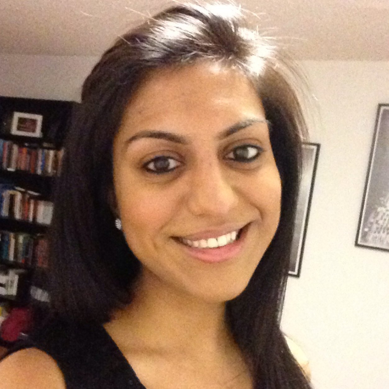 sr2121's profile picture. 