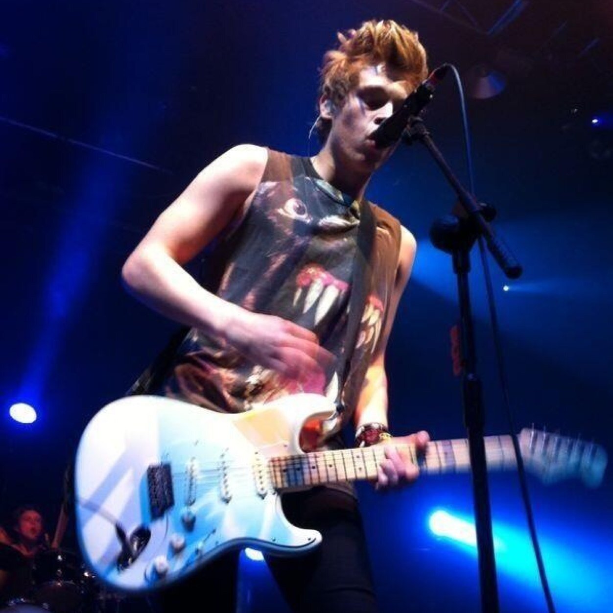 If you like 5sos you're my friend