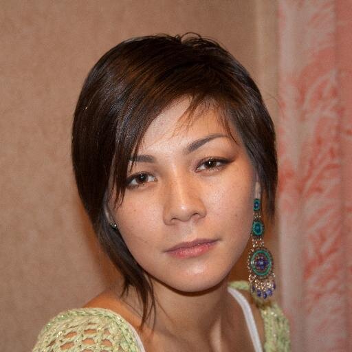 r0m0vayababa's profile picture. 