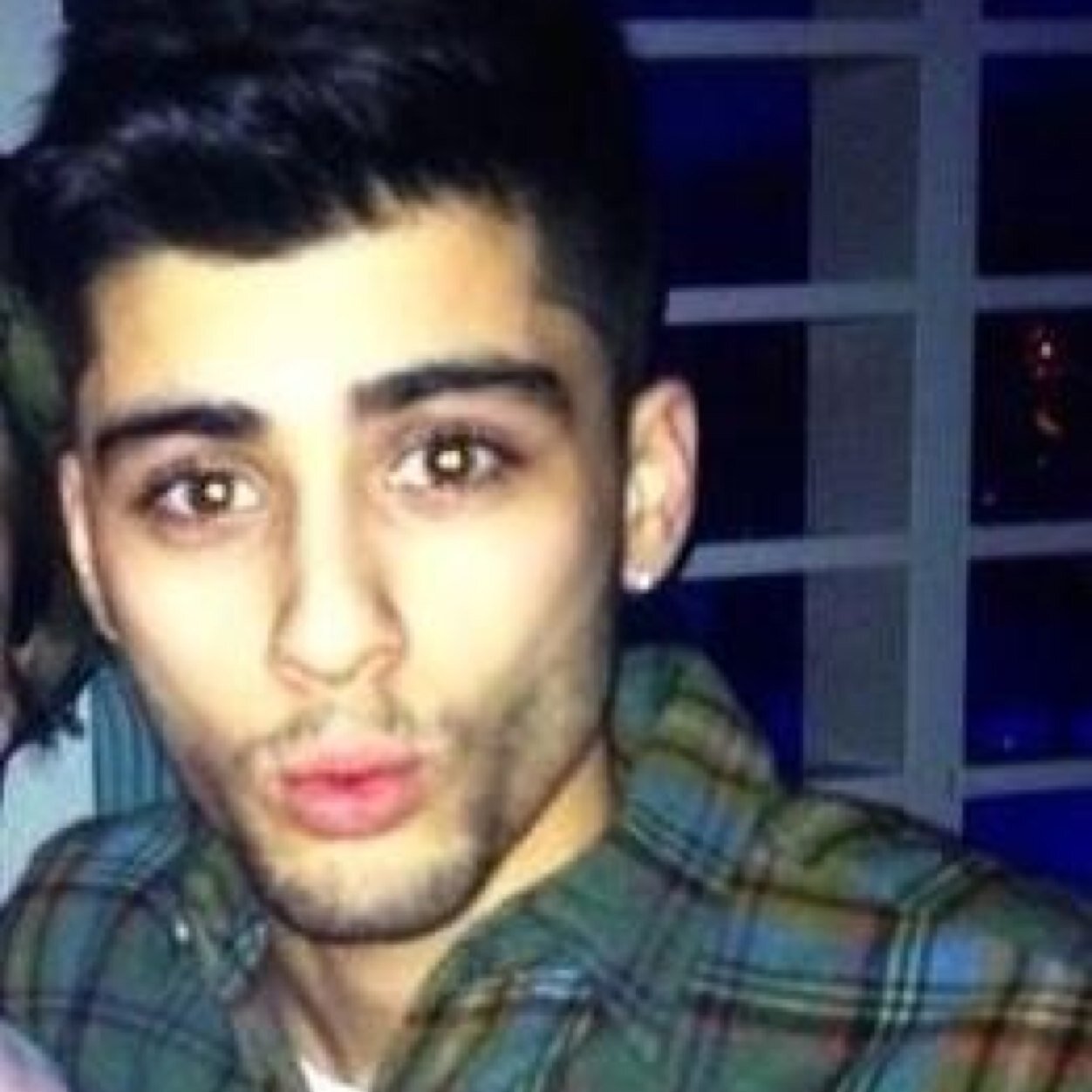 Hiya you just got a free follow please will you follow @tropicallyzayn & @hunniee_