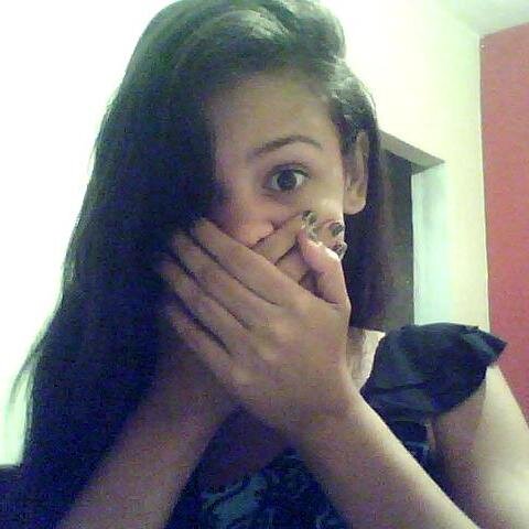 Sou o que sou, não o que dizem, sou melhor do que pensam e pior que imaginem, temo o futuro, vivo o presente e dane-se o passado.