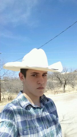 Just a country boy struggling with love and friends, all the while loving the Lord. Dm or Tweet me if you need a  smile or a prayer! Twifey: @Gods_Princess_4