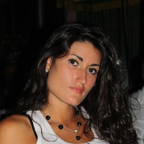 Dottoressa in scienze della comunicazione, studentessa in organizzazione e marketing per la comunicazione d'impresa, attrice,/ @CorisSapienza/ #SMM14